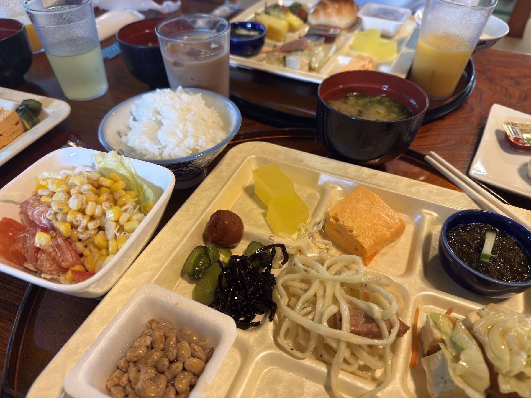 ホテルむら咲むらの朝食プレート